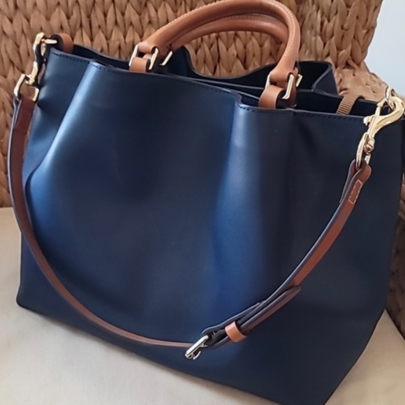 Purse - Picture 3 of 4